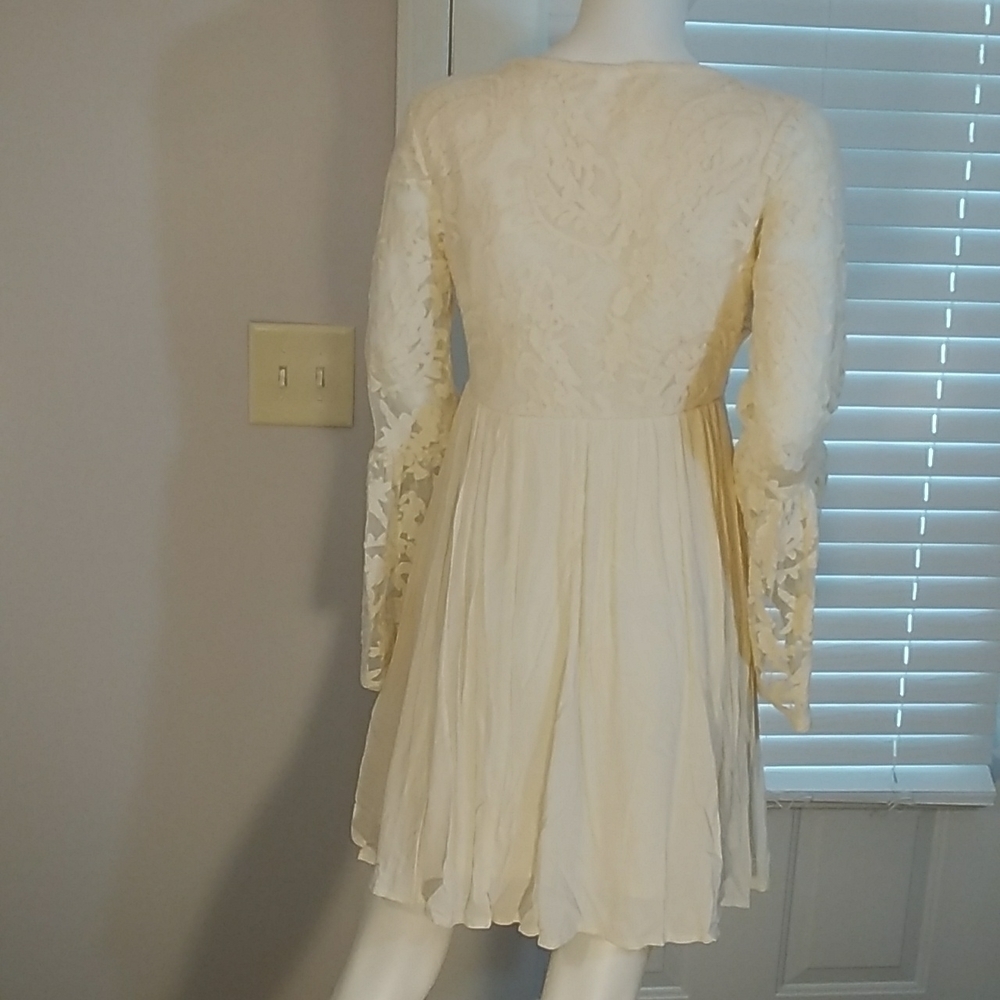 Xhilaration Cream Babydoll Mini Dress Size M V Neck Embroider Bodice Sleeves - Picture 2 of 13